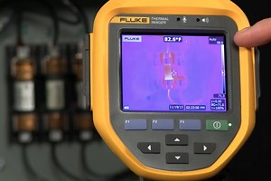 Video tutorial: How To Switch Fluke Infrared Camera Manual To Automatic Mode