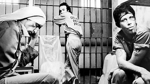 Tom Waits, Roberto Benigni und John Lurie irgendwo im Nirgendwo. Heute vor 30 Jahren kam Jarmuschs DOWN BY LAW in die Kinos der USA und avancierte seitdem weltweit zu einem Liebhaber-Titel der Indieszene! bit.ly/2aHkWqv | ARTHAUS