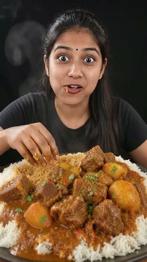 Eating spicy meat curry with rice and eggs #food #mukbang #chiken #pork #egg