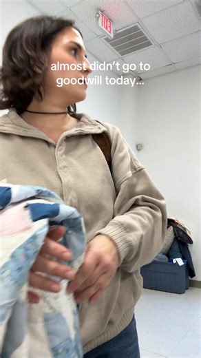 Kaylla Spencer on Instagram: "i’m out Christmas shopping and just popped in really quick and couldn’t believe this was just sitting there…"