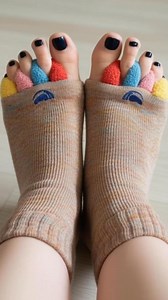 Most people just learn to live with sore feet. It's rarely a sharp pain, just a dull soreness that nags in the background. Happy Feet can help! We've designed a sock that relieves foot pain by stretching and realigning your toes. Free shipping on 2 or more pairs. my-happyfeet.com/fbc | My-HappyFeet Socks