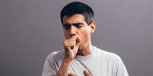 लोबर निमोनिया क्या है? डॉक्टर से जानें इसके लक्षण, कारण और इलाज