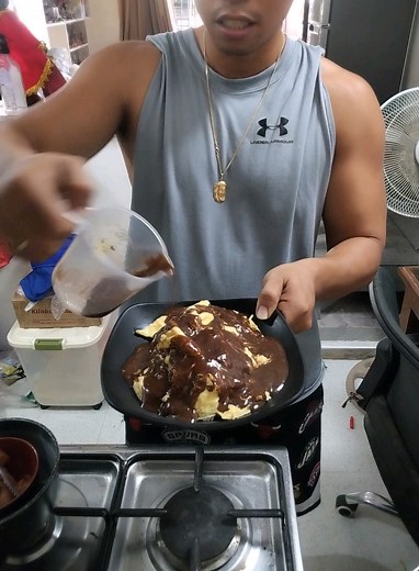 Making Perfect Omurice with Egg and Omusauce