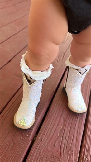 Texas Girl Style: Trendy Western Fashion Pieces