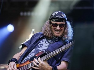 KROKUS - Easy Rocker - (HQ sound live)