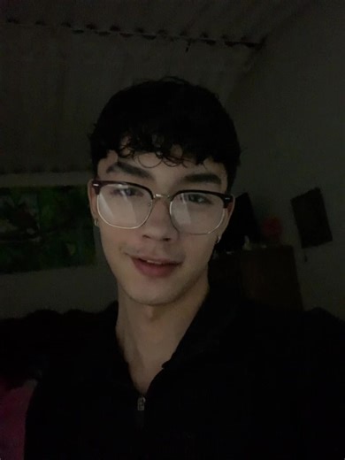 Videos de Emmanuell🐉 (@.xexmm) con “Muevélo Kali Uchis - kalislocksafe”