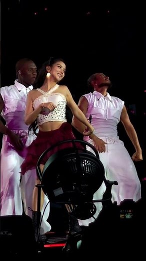 BLACKPINK's Mesmerizing Performance of Whistle in LA