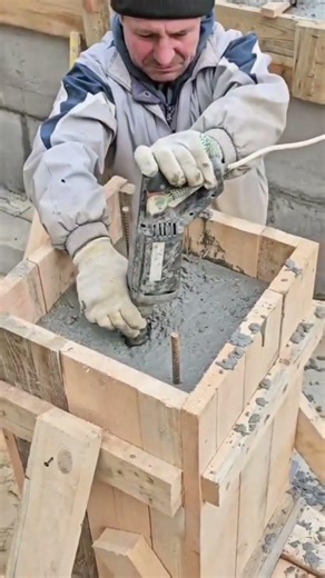 This bricklayer demonstrates how to build a house foundation properly and with strong concrete.