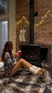 Fall lineup essential: fuzzy slippers, real suede, doesn’t freak out over a spill. ☕️ Shop fan-favorites during our Black Friday Sale and save up to 64% off: https://amzn.to/3I4fJNI @styledbysantanna #dreampairs #dreampairsshoes #womensshoes #trendyshoes #ootd #fuzzyboots #fuzzyslippers | DREAM PAIRS