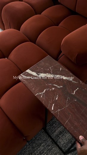 My Bellini couch from Nisa Wllckx Interiors is here and what a masterpiece. I chose a bold chilli oil colour which compliments the main lounge beautifully ♥️♥️