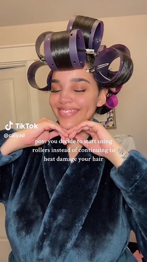 this is how i place my rollers!💖 it def is gonna take more practice to get the rollers perfect but it fs gets easier with time:)!! @Redken #hairrollers #rollers #rollerset #hairrollertutorial #rollersettutorial