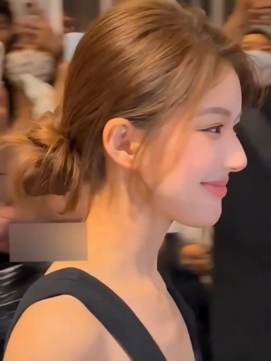 Zhao Lusi-Inspired Low Bun Tutorial ✨ Soft & Feminine Look