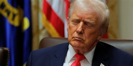 Trump is 'detached from reality' and 'may not make it to the end of his term': expert