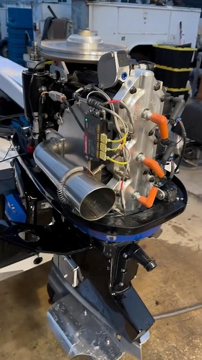 That crazy OMC Overlord @gordon.montague of Monty Racing is up to no good again with this crazy three-cylinder screamer. Turn up the volume for this one! @gordon.montague @evinrudeoutboards @fastboats @boatracing @custom @crazyfast #fastboats #screamandfly #bayrippers #insaneoutboards. | Scream And Fly Magazine