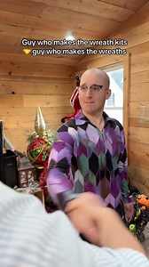 19K views · 211 reactions | An iconic duo! 朗 The best part about snagging one of our wreath kits is that you’ll have a FREE live tutorial to follow to learn how to make it. 拾 | Wreaths of Joy | Facebook