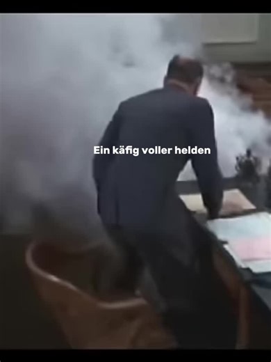 Ein käfig voller helden part 1