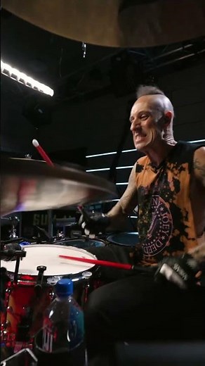 This Is One of Green Day's Most Iconic Tracks #drumeo #greenday #frankzummo
