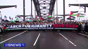 176K views · 3.3K reactions | They came in numbers far exceeding organisers' expectations - 90,000 pro-Palestinian demonstrators crossing Sydney's Harbour Bridge, in what they described as 'a march for humanity'. #9News MORE: https://nine.social/104i | 9 News | Facebook