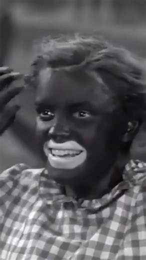 How “Everybody Sings” Helped Judy Garland Become Dorothy Long before Judy Garland followed the Yellow Brick Road, she was already proving she had the magic. A year before The Wizard of Oz, 15-year-old Garland starred in Everybody Sing—her first true leading role and the film that convinced MGM she was destined for something bigger. Though it wasn’t a major hit, critics singled out Garland’s voice, emotion, and charisma. That performance put her firmly on MGM’s radar and helped secure the role of