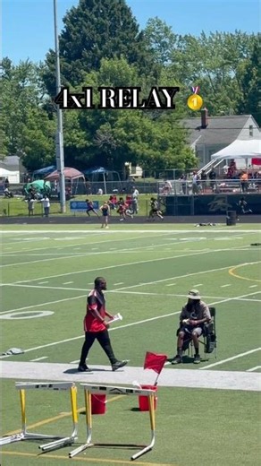 4x1 RELAY FIRST PLACE!