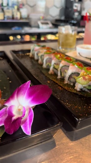 Going out for sushi should be an experience. Fresh fish and creative rolls paired with an “at home” atmosphere make it memorable. Full kitchen menu as well including teriyaki bowls and noodle dishes. #smallbusiness #fyp #tempe #az #sushi