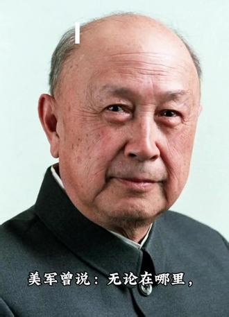 两弹元勋、\"中国航天之父\"、\"中国导弹之父\"——钱学森。 \"5年归国路，10年两弹成。\"钱学森作为先行者，披荆斩棘，把智慧锻造成阶梯，留给后来的攀登者。何为国士无双，这便是最好的答案。吾辈当铭记，先辈风骨永传扬#钱学森#国士无双#致敬先辈#中国航天#家国情怀