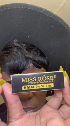 New & easy way to do my water line no pencil sharpener needed. #waterline #waterlinemakeup #waterlinetutorial #makeupgirl