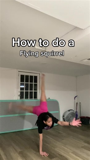 Flying squirrel tutorial! Hope this helps!! 💞 #dancer #viral #flyingsquirrel #tricks #dancemoms