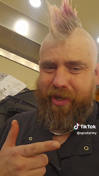 Tamworth Jacket Potato Stand Sells Out 1000 Spuds in Record Time