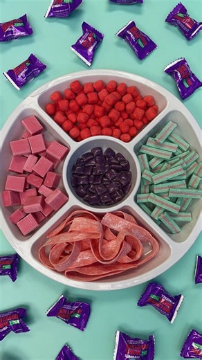 3.2M views · 39K reactions | The Bubblegum Platter 﫧勺 #asmr #platter #bubblicious #hubbabubba #bubbletape #bubblegum #candyfunhouse #trident #chowards #airheads | Candy Funhouse | Facebook