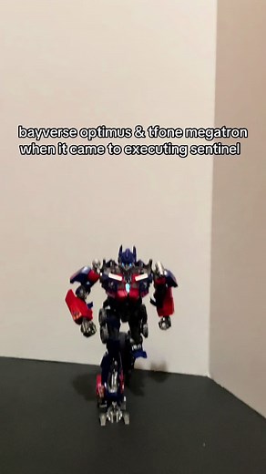 optimus executing sentinel point blank & d-16 ripping sentinel in 2 are probably the worst ways sentinel has died @blokees.official #blokees #transformers #blokeestransformers #fyp #transformer #optimus #bayverse #transformersone #megatron #d16 #transformersprime