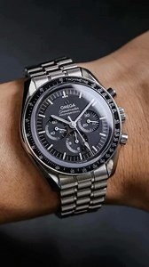 Unboxing a Omega Speedmaster Professional Moonwatch is still one of the best experiences 🚀 Happy #speedytuesday Watchfam! What’s on your wrist today? Let us know in the comments! 👇🏼 All Credits: @phuongdhpho #chrono24 #omega #speedmaster #moonwatch #unboxing | Chrono24