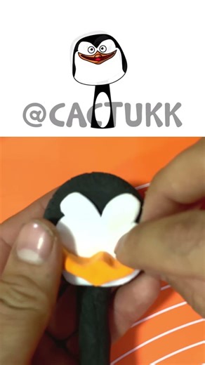 My Sprunki OC: Skipper (from The Penguins of Madagascar) #sprunki #sprunkioc #rainbowfriends