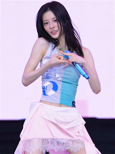ILLIT 'Magnetic' MINJU - Weverse Con 260606 #Minju #ILLIT #Magnetic | magnetic illit