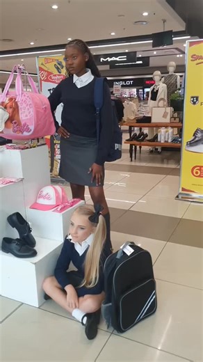 Who blinked first? Freeze Modelling is one of the hardest types of Modelling! After 10min your body starts to ache! How long will you be able to freeze? We are so proud of our models! You Trained for this moment! Featured @bohlale_nhlonipho @lil_modeljanereichert @baby._.xsosa For @edgarsfashion @mallofthenorth #mannequinchallenge #foryourpage #limpopo #ｍodels #edgars | SA Beauty Modeling Academy / Agency