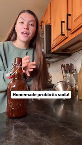 Comment “BUG” if you need to start a ginger bug and I’ll send you to my free guide! I’ve always struggled with gut health and knew traditional sodas were not helping me. About 2 years ago I started making my own sodas at home and haven’t stopped since! They are super fizzy, you can make any flavor you like, and they are full of probiotics🙌 But what about the sugar content? The ginger bug eats up the sugar, converting it to carbon dioxide (hello fizz) making it a low sugar drink. Who wants to se