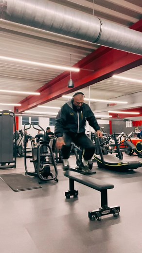 Step-Up Exercise Routine for Effective Gym Workouts