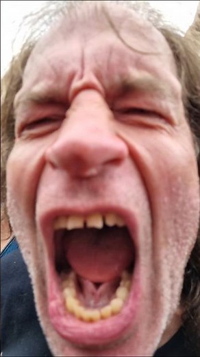 Slangen refuses to join the crazy moshpit and circle pit at Tons of Rock 2026