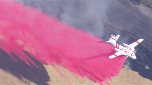 Here's the latest updates on a brush fire burning in East San Jose. http://nbcbay.com/rbK5d2Q | NBC Bay Area