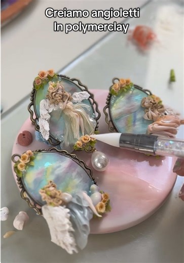 Che voto date a loro ? 🥹❤️ oggi creiamo insieme angioletti in fimo Clay , ogni una di loro è realizzata a mano su collana e saranno disponibili nel restock del 12 febbraio ore 21:00 #ninacreations #diy #polymerclay #fimo #collane