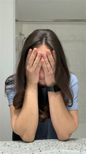 Jen || 1:1 Fitness Trainer on Instagram: "We 5am–8am as a 37 weeks pregnant girlie looks like this👇 ⏰ Wake up before the sun 🏋️‍♀️ Strength, cardio + a little labor prep ☕️ Dunkin’ run because… mom fuel matters 🎒 Clocking into school by 7:45 and feeling put together even after showering at the gym 🙌 My secret to smelling like I didn’t sprint through a workout? ✨ BORN IN ROMA DONNA EXTRADOSE LE PARFUM ✨ A floral vanilla dream by @Valentino.Beauty 🤍 Soft, classy, and still strong enough to la