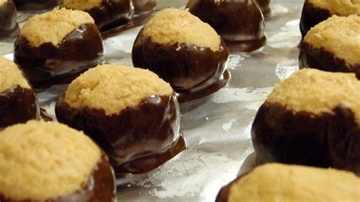 8 old-school American desserts still beloved in the Midwest - Food historians note