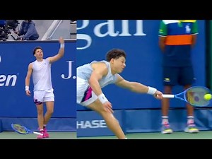 Ben Shelton injured but he hits the deck and somehow wins an incredible set point against Mannarino