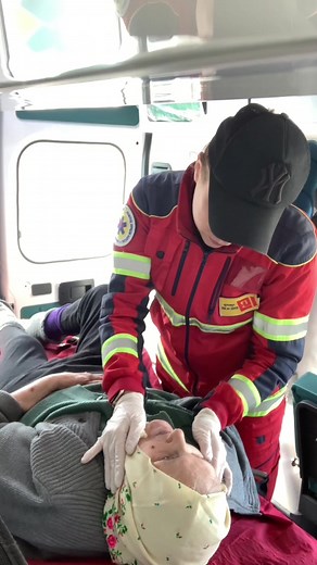 Emergency Medical Response: Assessing Patient Care