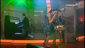 68K views · 1.8K reactions | Goin' Up The Country with Kitty Daisy and Lewis | DIY Cigar Box Guitars | Facebook