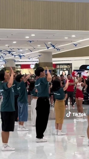 Surprise Dance Flash Mob to High School Musical