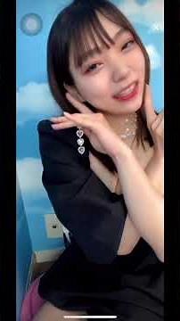 【見なきゃ損】ライブ配信中に前かがみで、上も下もポロリ。。。//