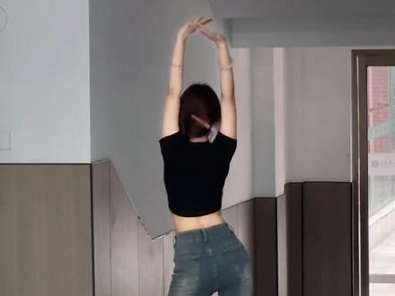 蓝色牛仔裤版的bubblepop 是谁想看 #丝滑小连招 #bubblepop #丝滑,bubblepop牛仔裤- 抖音