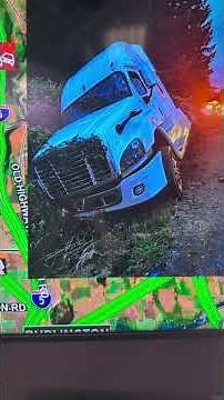 KING 5 Traffic Team tracks Skagit County crash blocking part of I-5