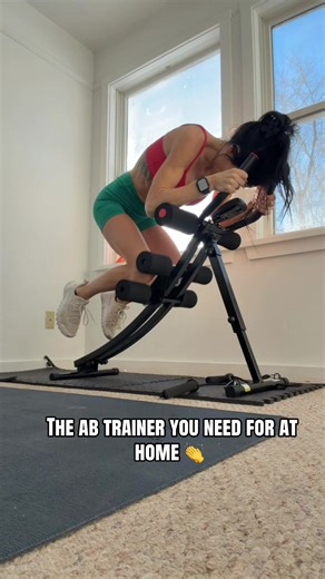 Get yourself an ab machine 👏 thank me later xo #ab #abmachine #athomeabworkout